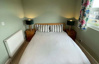 Photo 1 - Beautiful & Stylish 4BD Family Home - Wimbledon