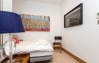 Photo 3 - Luxurious 2 Bedroon Flat in the Heart of London