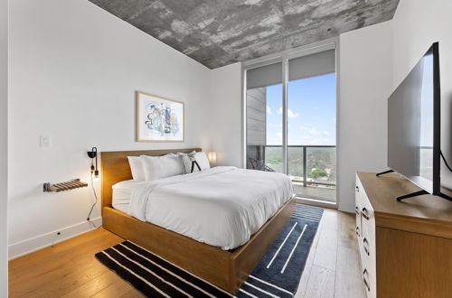 Photo 3 - Luxe Condo in Downtown Austin