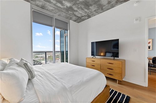Photo 4 - Luxe Condo in Downtown Austin