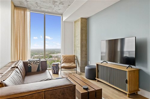 Photo 14 - Luxe Condo in Downtown Austin
