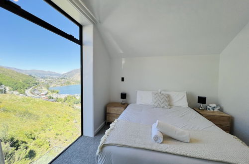 Foto 5 - Stunning Lakeview QT Holiday House