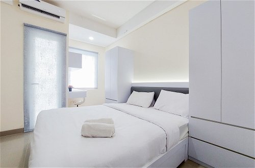 Photo 3 - Good Deal And Homey Studio Apartment At B Residence