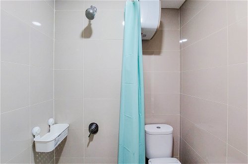 Photo 9 - Good Deal And Homey Studio Apartment At B Residence