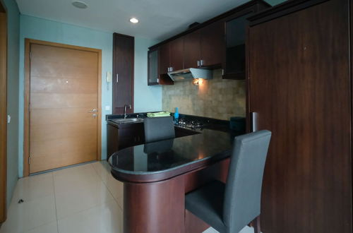Photo 11 - Homey 1Br Apartment At Aryaduta Residence Surabaya