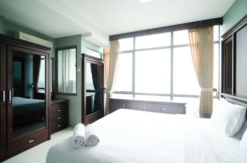 Photo 3 - Homey 1Br Apartment At Aryaduta Residence Surabaya