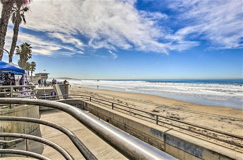Foto 11 - Oceanfront Condo, Walk to Pacific Beach