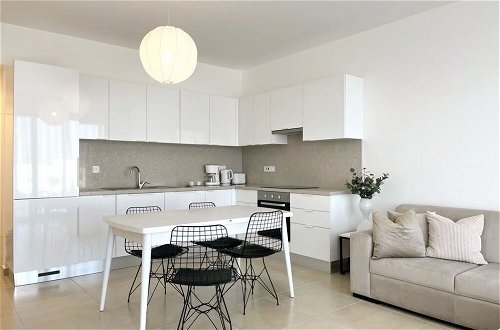 Foto 35 - Stunning Apartment by the sea