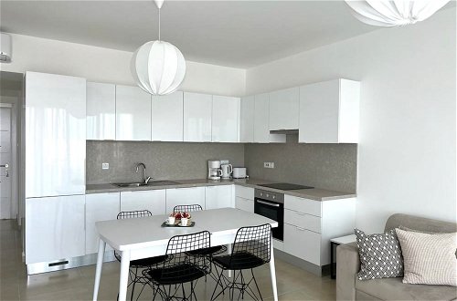 Foto 34 - Stunning Apartment by the sea