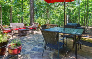 Foto 3 - Dog-friendly Dahlonega Home w/ Private Fire Pit