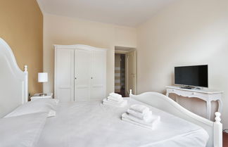 Photo 3 - Pontevecchio Suite-hosted by Sweetstay