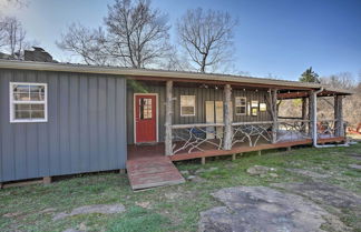 Photo 3 - Charming Escape w/ Fire Pit in Summerville