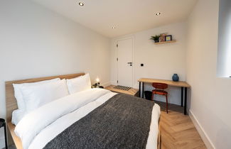 Photo 2 - The Battersea Place - Charming 4bdr Flat