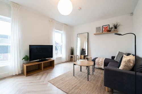 Photo 1 - The Battersea Place - Charming 4bdr Flat