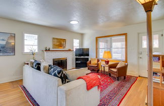 Photo 1 - Silver Hill Apartment Near UNM Campus