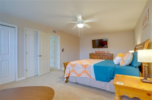 Photo 2 - Spacious Millville Townhome: Shuttle to Beach