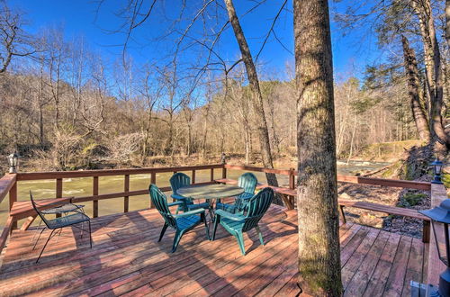 Photo 20 - Riverfront Helen Cabin w/ Hot Tub & Deck