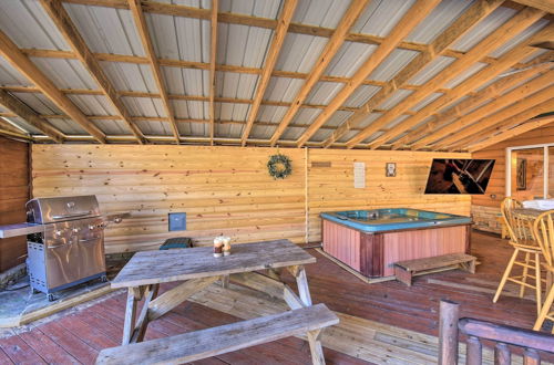 Photo 12 - Riverfront Helen Cabin w/ Hot Tub & Deck