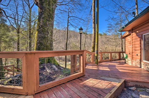 Photo 24 - Riverfront Helen Cabin w/ Hot Tub & Deck