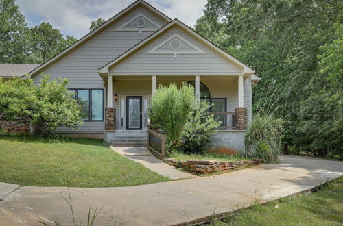 Photo 1 - Single-story Home ~ 7 Mi to Old Towne Conyers