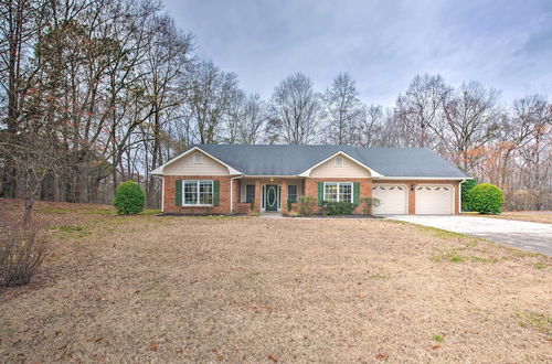 Photo 13 - Ranch Home w/ Front Porch on Etowah River