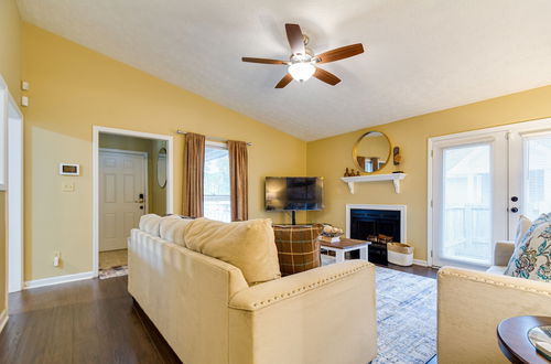 Photo 24 - Bright Fayetteville Vacation Home w/ Fireplace