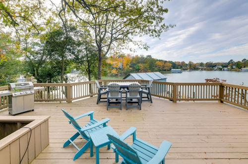 Photo 1 - Waterfront Topping Vacation Home w/ Boat Dock