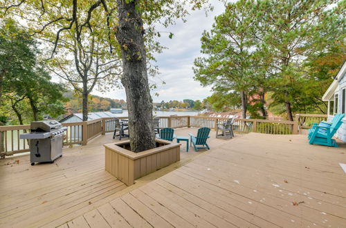 Photo 25 - Waterfront Topping Vacation Home w/ Boat Dock