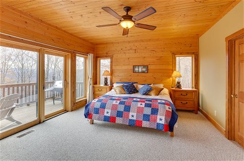 Foto 21 - Idyllic Slaty Fork Home w/ Game Room, Deck + Views
