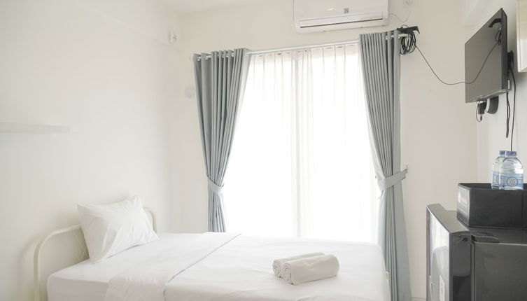 Photo 1 - Comfy Stay Studio At Sky House Bsd Apartment