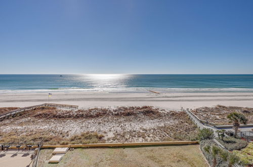 Foto 11 - Orange Beach Condo w/ Ocean-view Balcony