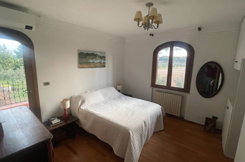 Photo 5 - Tuscan Villa 5mins From Beach, Sleeps 8, ev Point