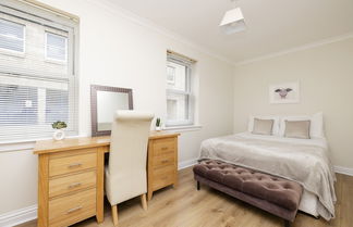 Photo 3 - Altido Elegant Flat Near Fountain Park