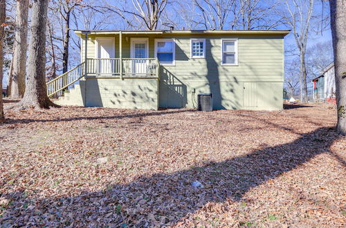 Photo 2 - Pet-friendly Georgia Retreat w/ Fire Pit & Porch