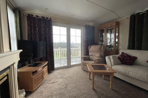 Photo 8 - Captivating 2-bed Static Caravan on Private Land