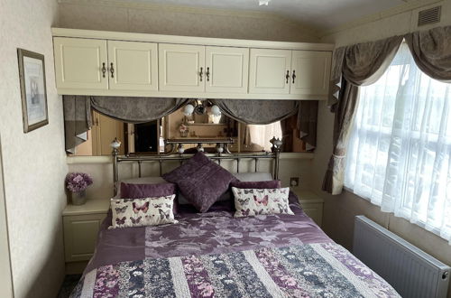 Photo 5 - Captivating 2-bed Static Caravan on Private Land