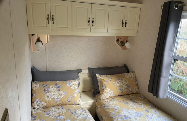 Captivating 2-bed Static Caravan on Private Land - Foto 2