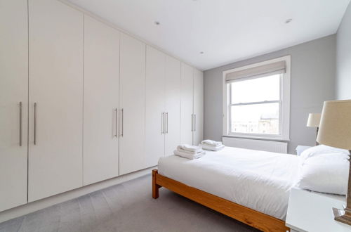 Foto 1 - Modern 2-bed Flat in Shepherds Bush - Comfort & Style