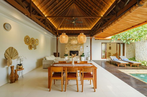 Foto 17 - Azure Luxury Villa Near Beach Pecatu