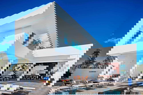 Photo 28 - Luxury 3bdr Villa with Private Pool, Oceanview and Hotel Amenities v4