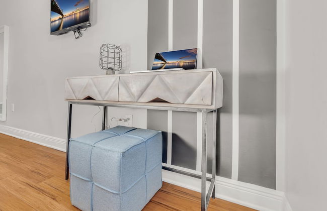 Brewerytown Balcony Retreat W Oxford 1BR - Photo 8