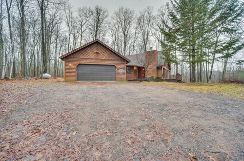 Photo 21 - Cozy Wisconsin Cabin w/ Deck, Kayaks & Lake Views