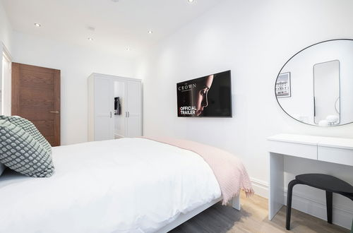 Photo 35 - Luxury 2 Bed Apartment in Central London