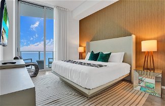 Foto 2 - Beachfront 1 bedroom in a lux building