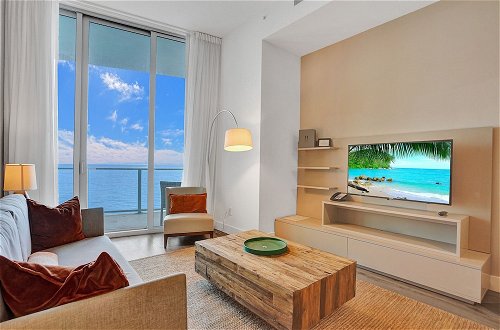 Foto 20 - Beachfront 1 bedroom in a lux building
