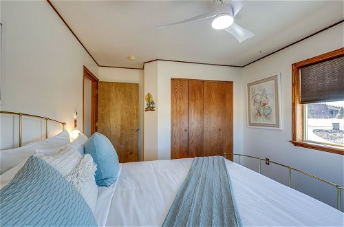 Photo 14 - Spacious Flagstaff Home w/ Private Hot Tub & Deck
