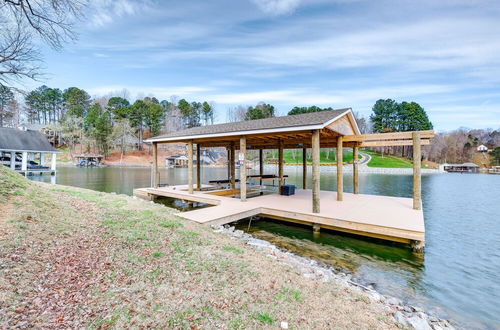 Photo 33 - Goodview Lake House w/ Boat Dock, Kayaks & Views