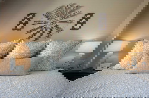 Foto 7 - Hello 30a! by Avantstay Private Beach Access, Pool & Fitness Center