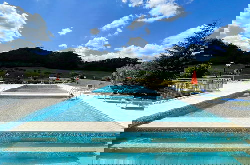 Foto 79 - Welcoming Holiday Home in Urbania With Pool
