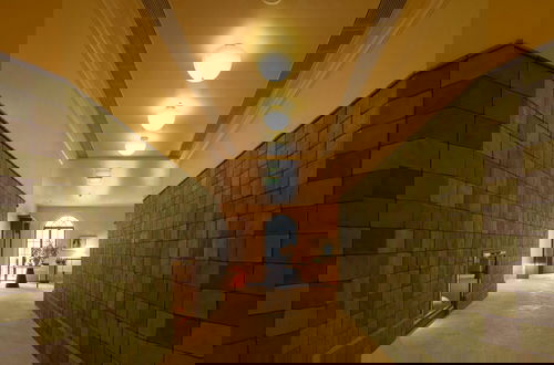 Photo 4 - Golden Age Hotel
